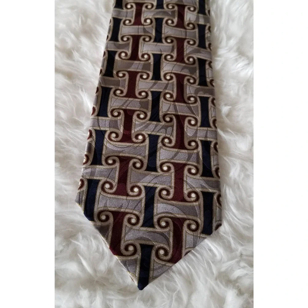 Vtg 90s Geoffrey Beene silk necktie geometric classic business tie 64 length